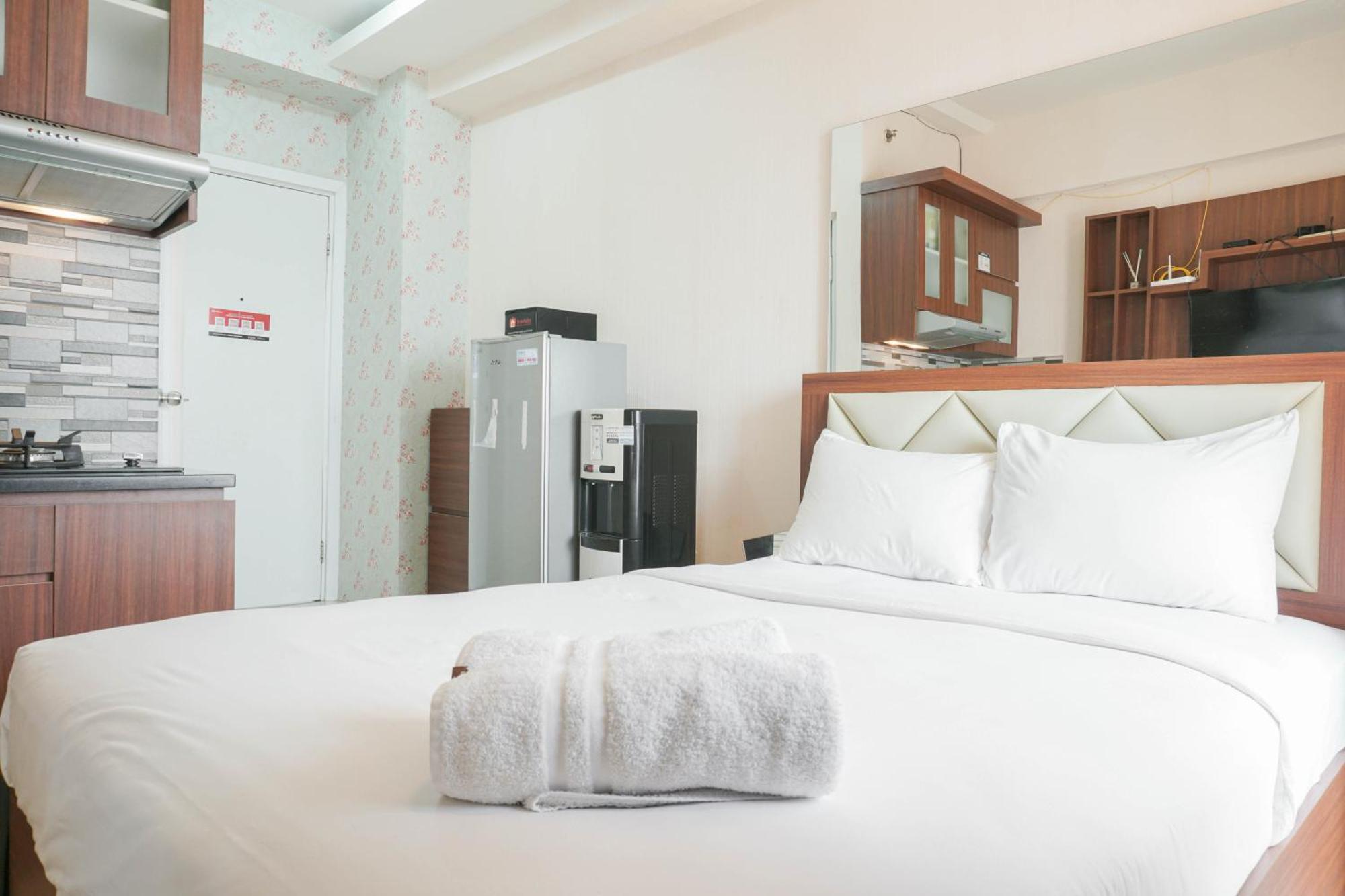 Modern At Pramuka By Travelio *